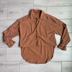 Free People Movement ribbed high low button shacket - Size small